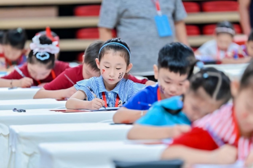 算珠凝文脉 智启少年时——第七届“指尖上的智慧”青少年珠算文化非遗美育大会成都站圆满落幕(图7)