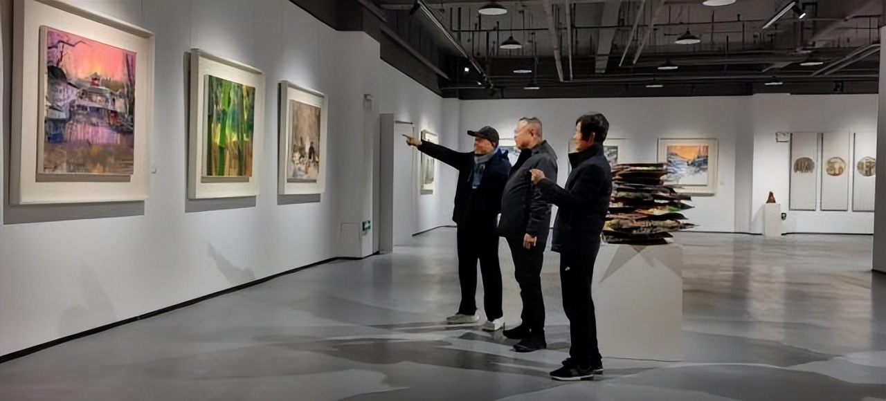 “移山——孟新宇油画作品展”在商丘工学院美术馆举行(图9) “移山——孟新宇油画作品展”在商丘工学院美术馆举行(图9)