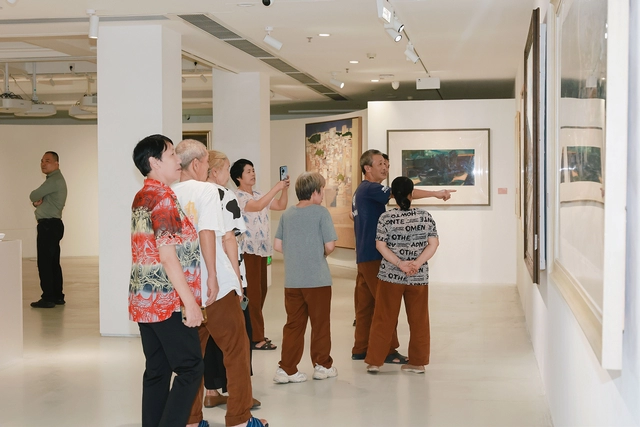 “信仰长歌”纪念红军长征胜利90周年暨弘扬长征精神作品巡展首展在岭南画派纪念馆开幕