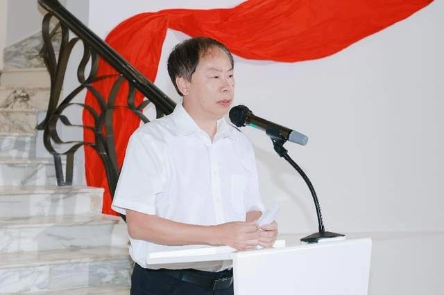 “信仰长歌”纪念红军长征胜利90周年暨弘扬长征精神作品巡展首展在岭南画派纪念馆开幕(图6) “信仰长歌”纪念红军长征胜利90周年暨弘扬长征精神作品巡展首展在岭南画派纪念馆开幕(图6)